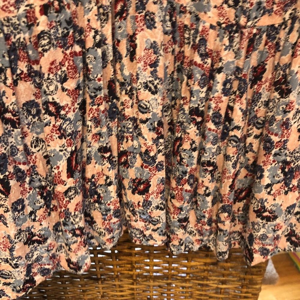🎉😍 LUCKY BRAND 2X FLOWY TOP! 💗 - Picture 7 of 7